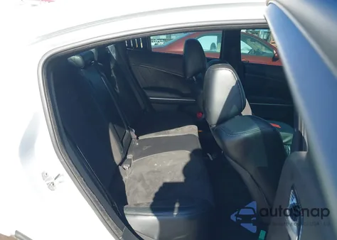 2015 Dodge Charger Road/Track z USA, uszkodzony, nr VIN 2C3CDXCT7FH836414